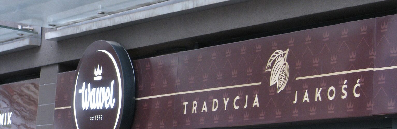 Witryna sklepu ze słodyczami Wawel