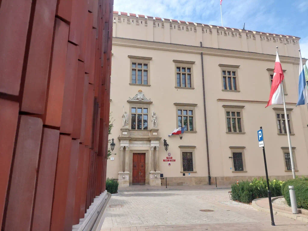 Zadłużenie Krakowa sięga około 9,89 mld zł.